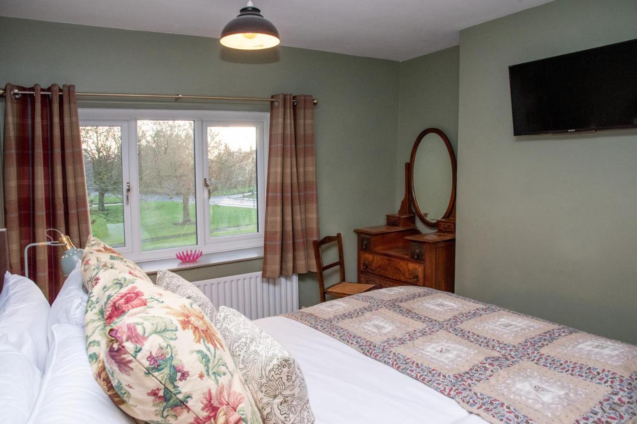 Work And Relax - Fast Wifi, Fireplace & Near Pub Newton Aycliffe Exterior photo